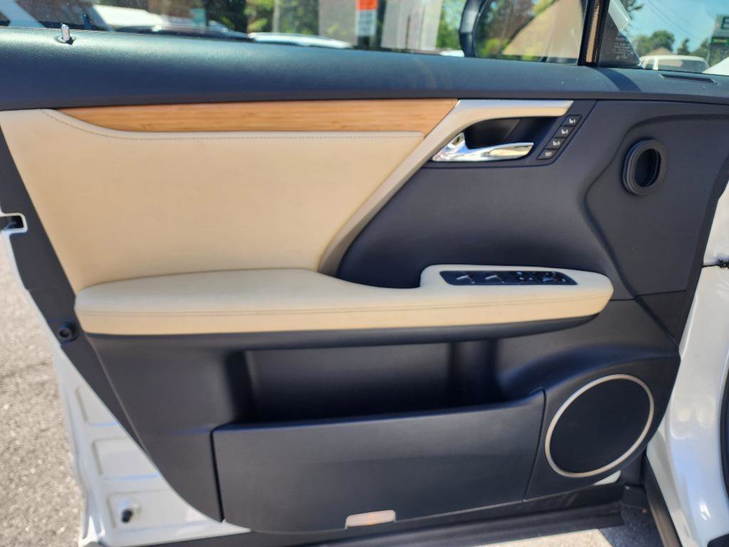 Used 2021 Lexus RX 350L Premium w/ Premium Package image 18