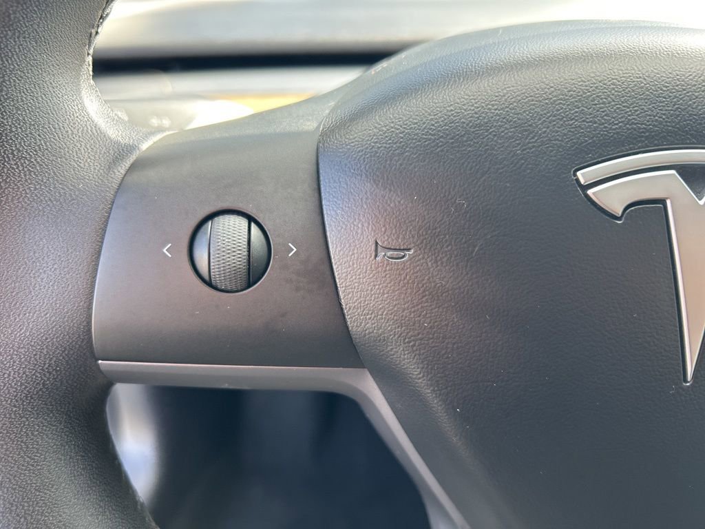 Used 2020 Tesla Model 3 Long Range image 19