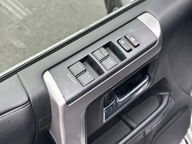 Used 2018 Toyota 4Runner Limited AWD/4WD image 15