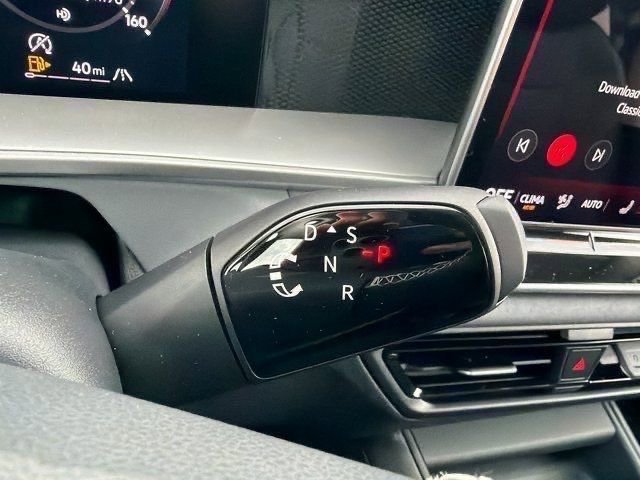 New 2026 Volkswagen Tiguan SE image 29