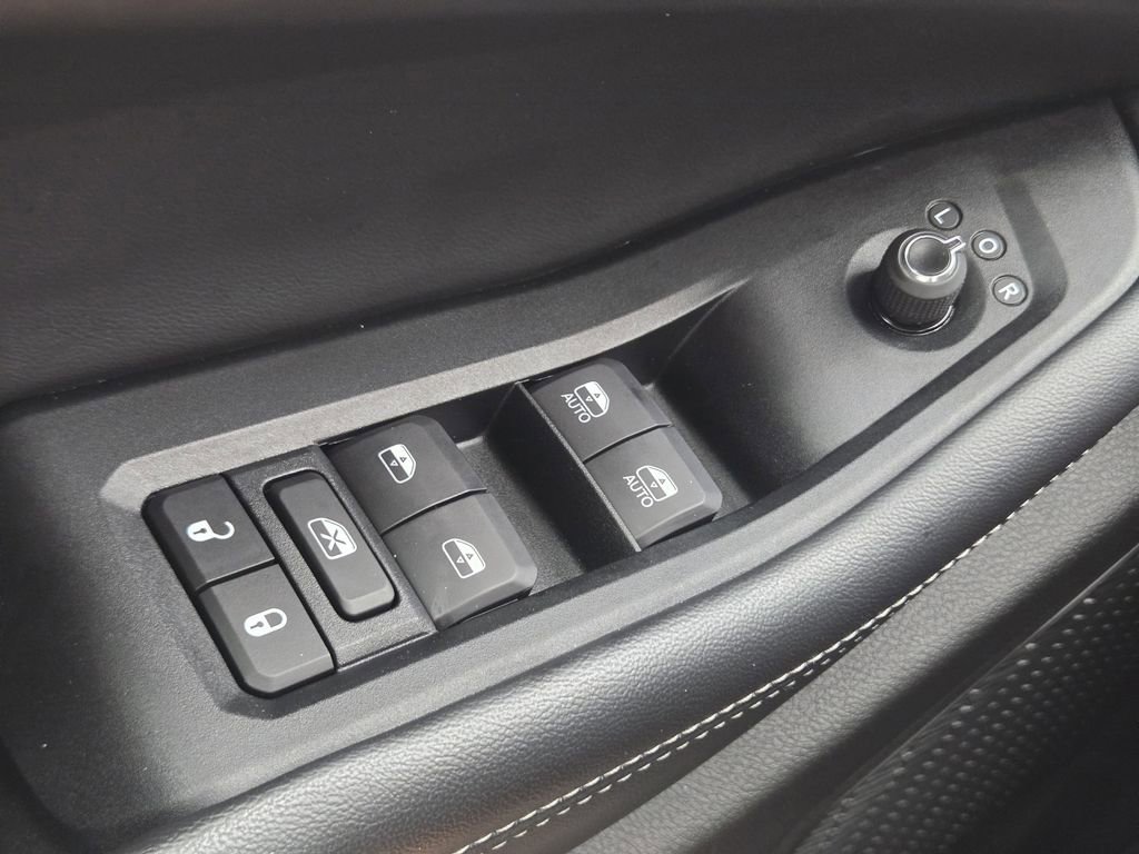 Used 2023 Jeep Grand Cherokee L Limited image 32