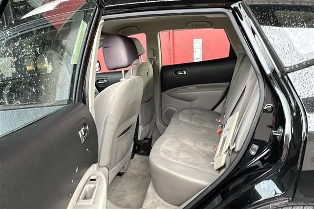 Used 2015 Nissan Rogue S w/ Convenience Package FWD image 4