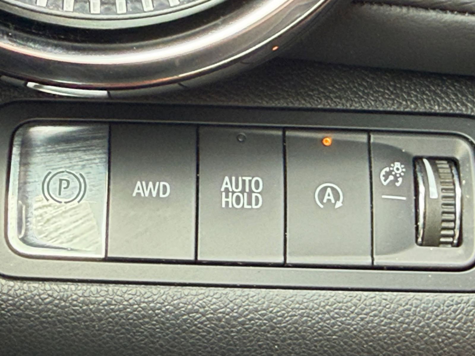 Used 2025 Chevrolet Equinox LT AWD/4WD image 33