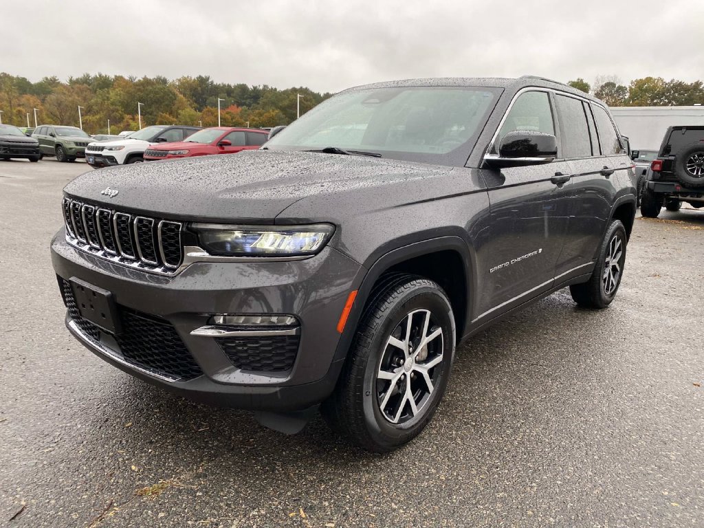 Certified 2024 Jeep Grand Cherokee Limited AWD/4WD image 9