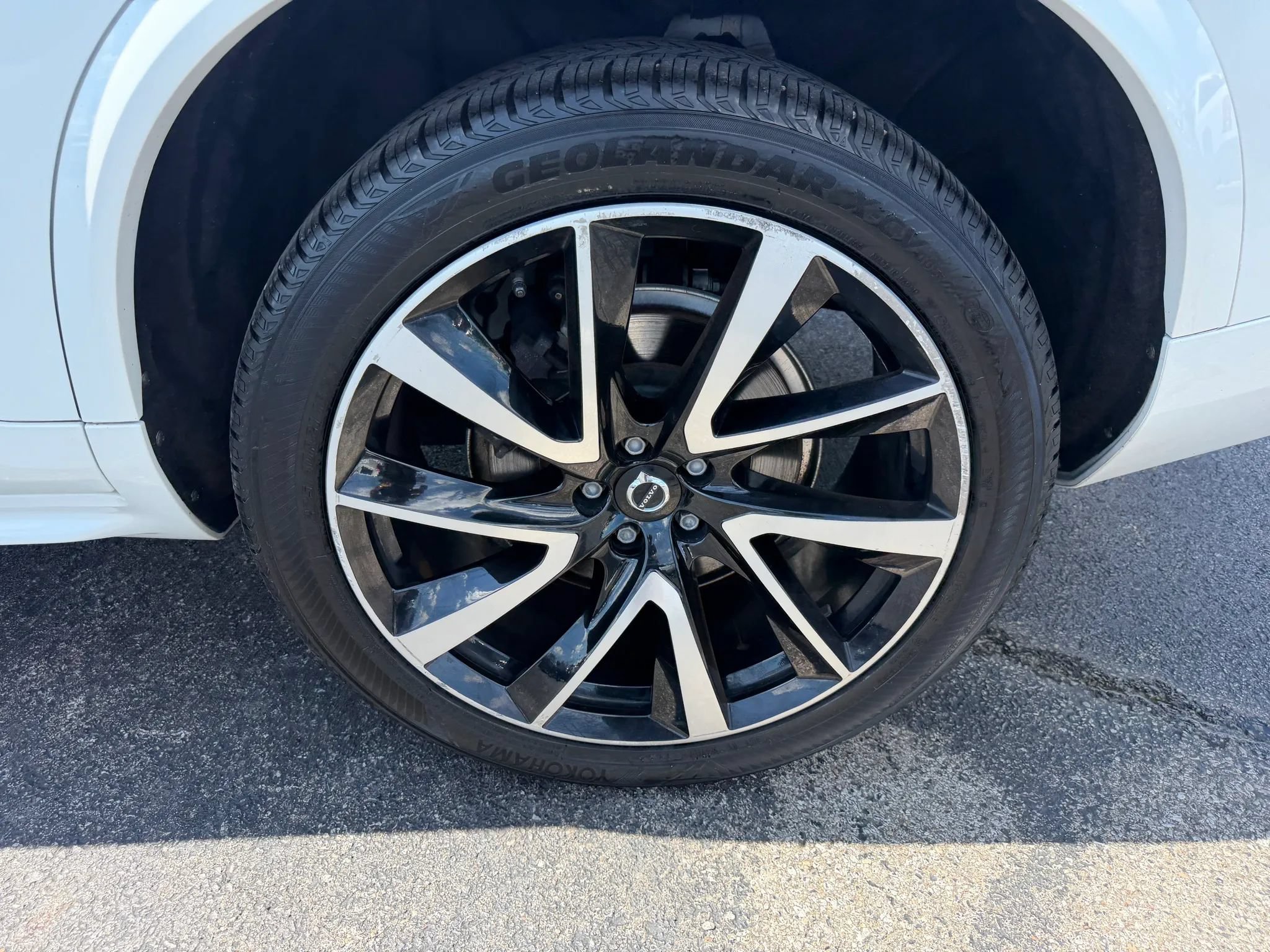 Used 2020 Volvo XC90 T6 Momentum w/ Protection Package AWD/4WD image 49