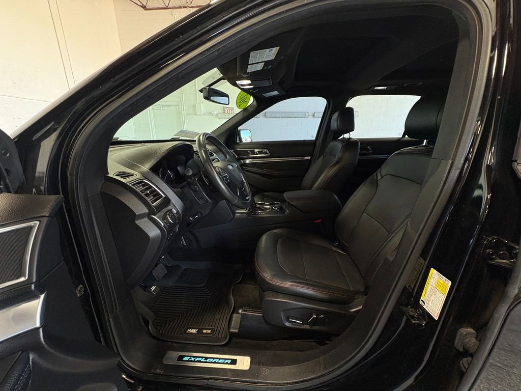 Used 2017 Ford Explorer Sport AWD/4WD image 10
