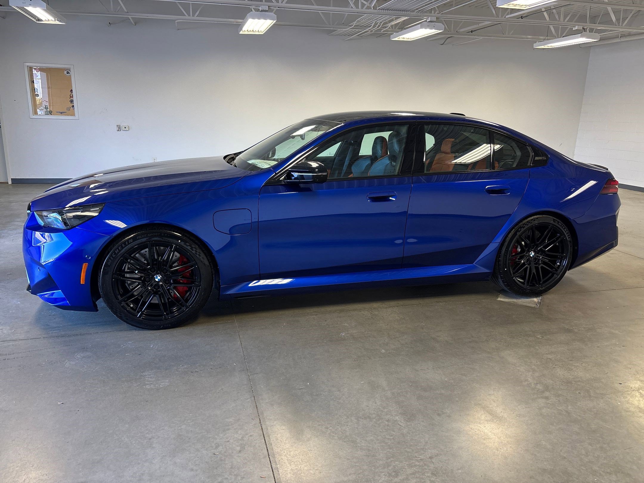 New 2026 BMW M5 w/ Executive Package image 2