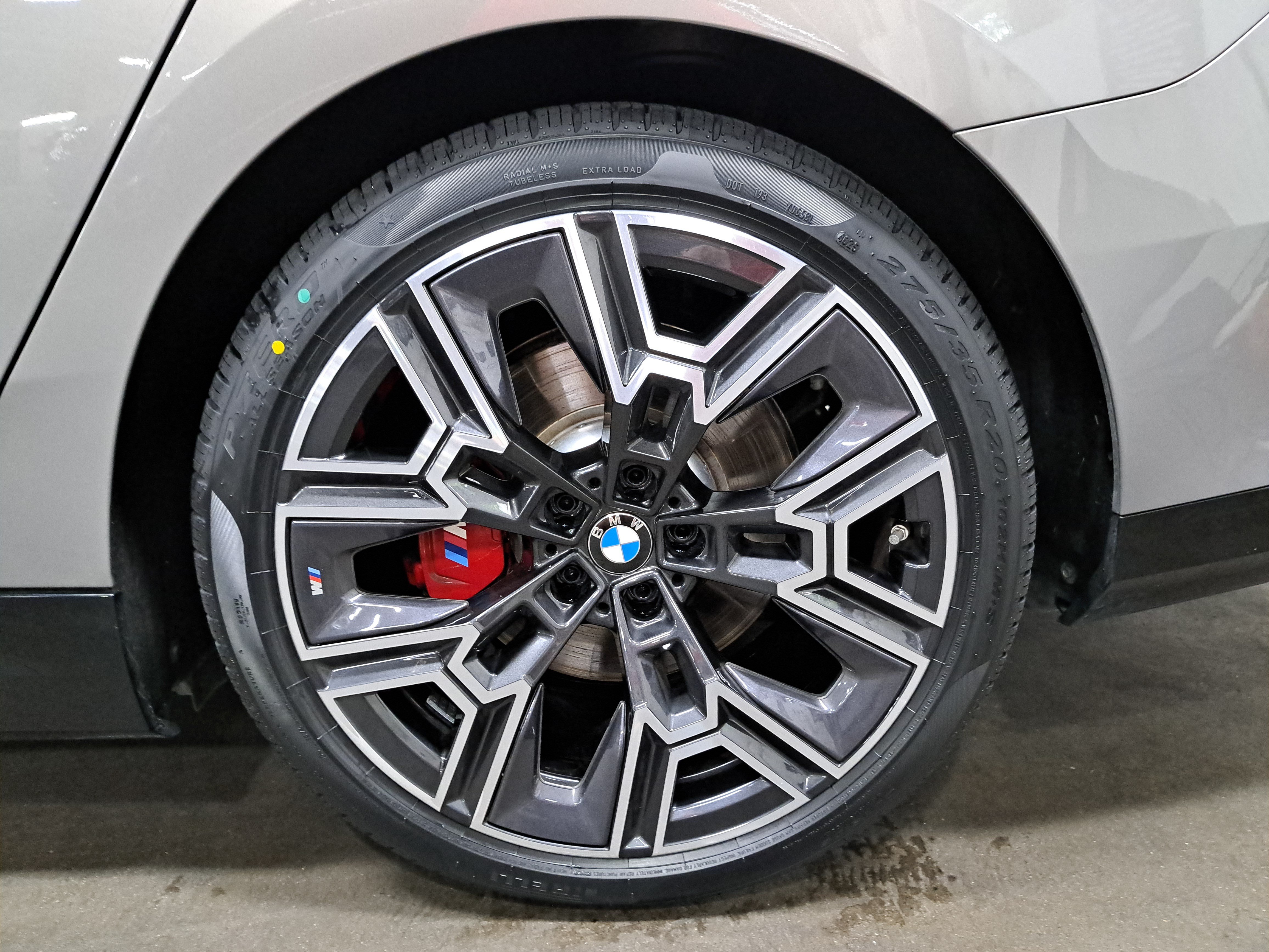 Certified 2026 BMW i5 eDrive40 w/ M Sport Package AWD/4WD image 36