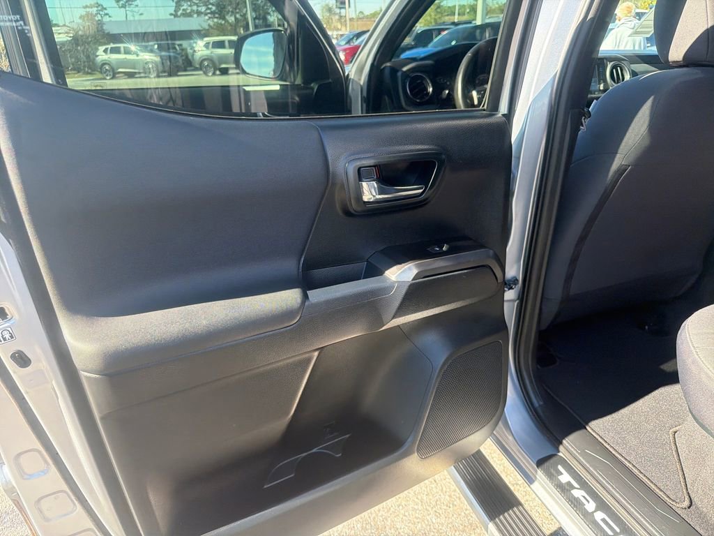 Used 2018 Toyota Tacoma TRD Off-Road image 20