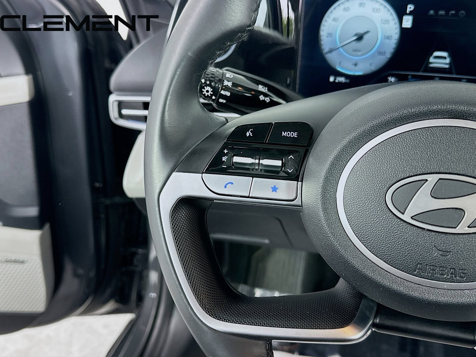Certified 2024 Hyundai Elantra Limited FWD image 15