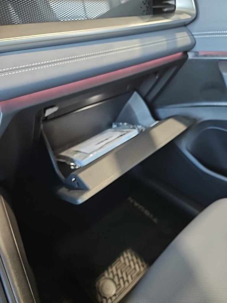 New 2026 Volkswagen Tiguan SE R-Line image 30