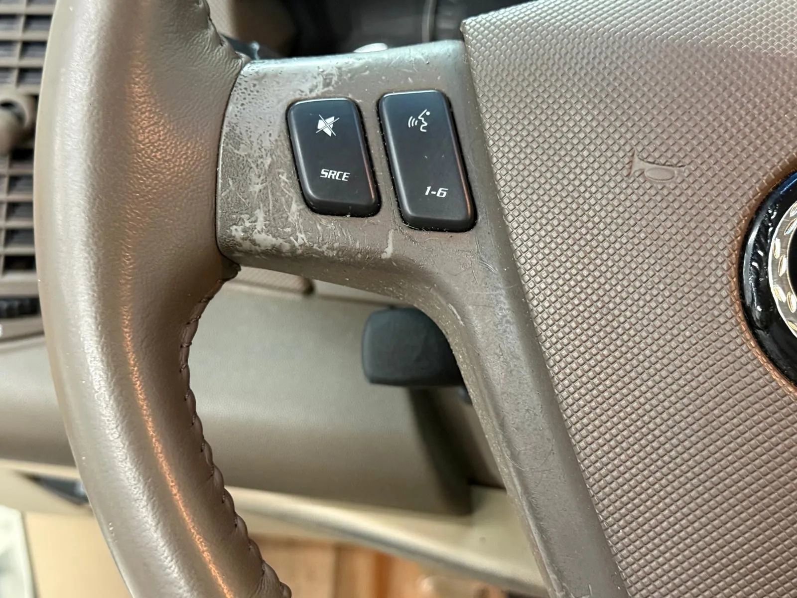 Used 2006 Cadillac SRX w/ Drivers Level One Package image 28