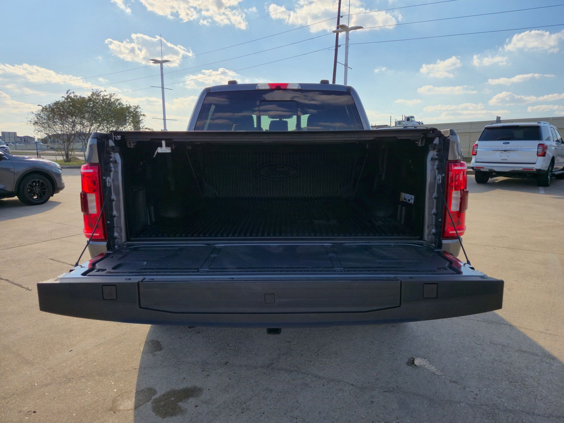 Used 2022 Ford F150 XLT w/ Equipment Group 302A High image 30