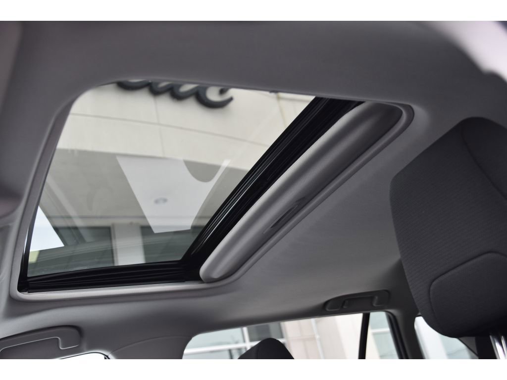 Used 2021 Toyota RAV4 XLE image 14