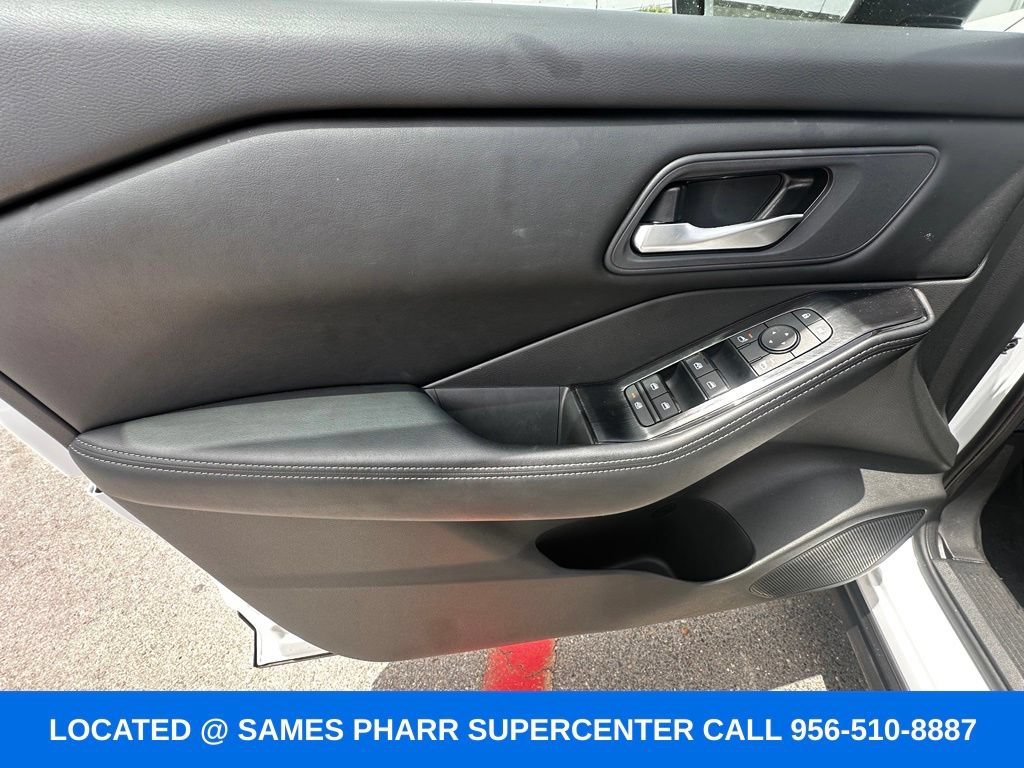 Used 2026 Nissan Rogue SV FWD image 17