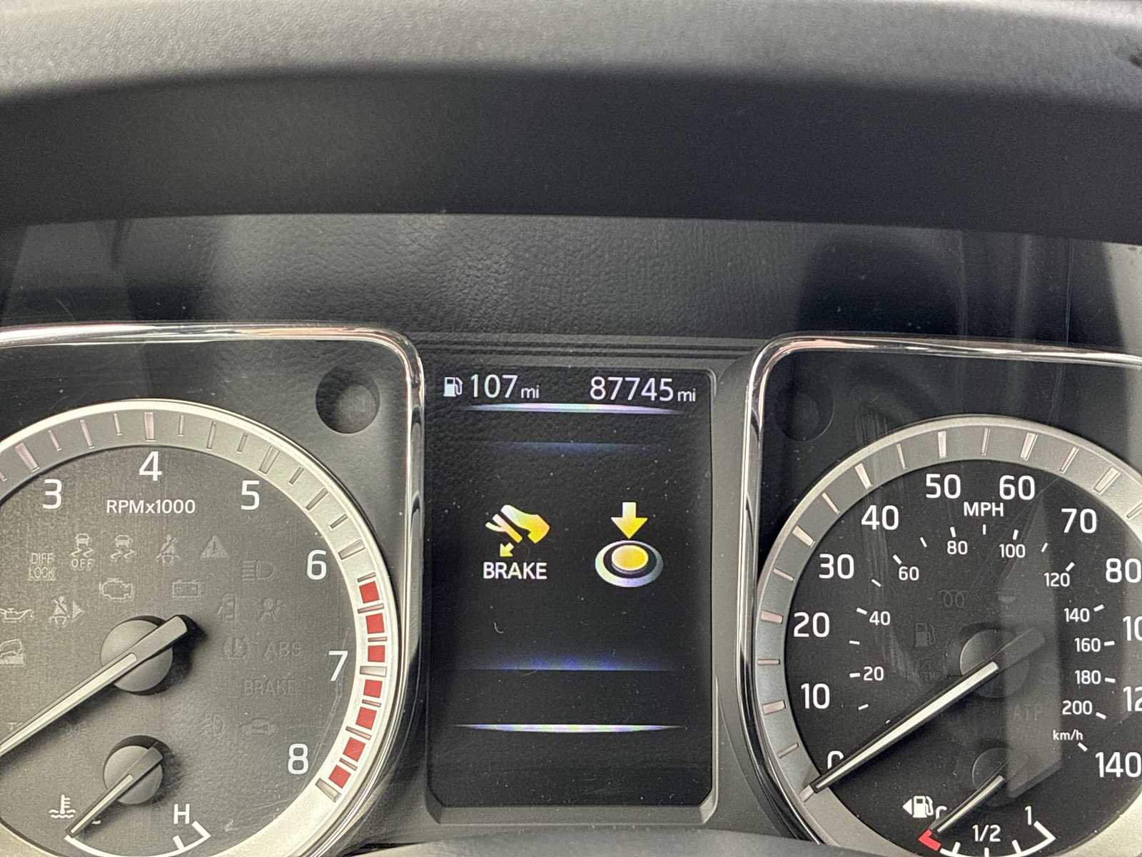 Used 2017 Nissan Titan S image 10