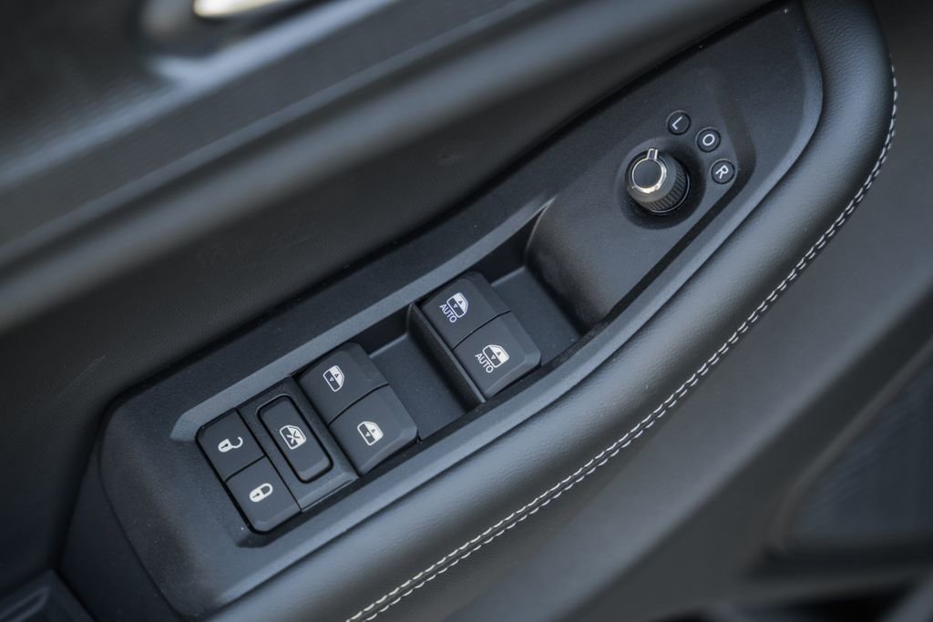 New 2025 Jeep Grand Cherokee Laredo X w/ Luxury Tech Group I image 36