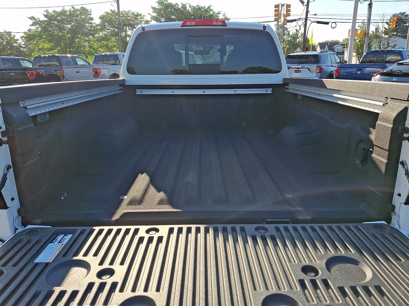 Used 2024 Nissan Frontier SV AWD/4WD image 27