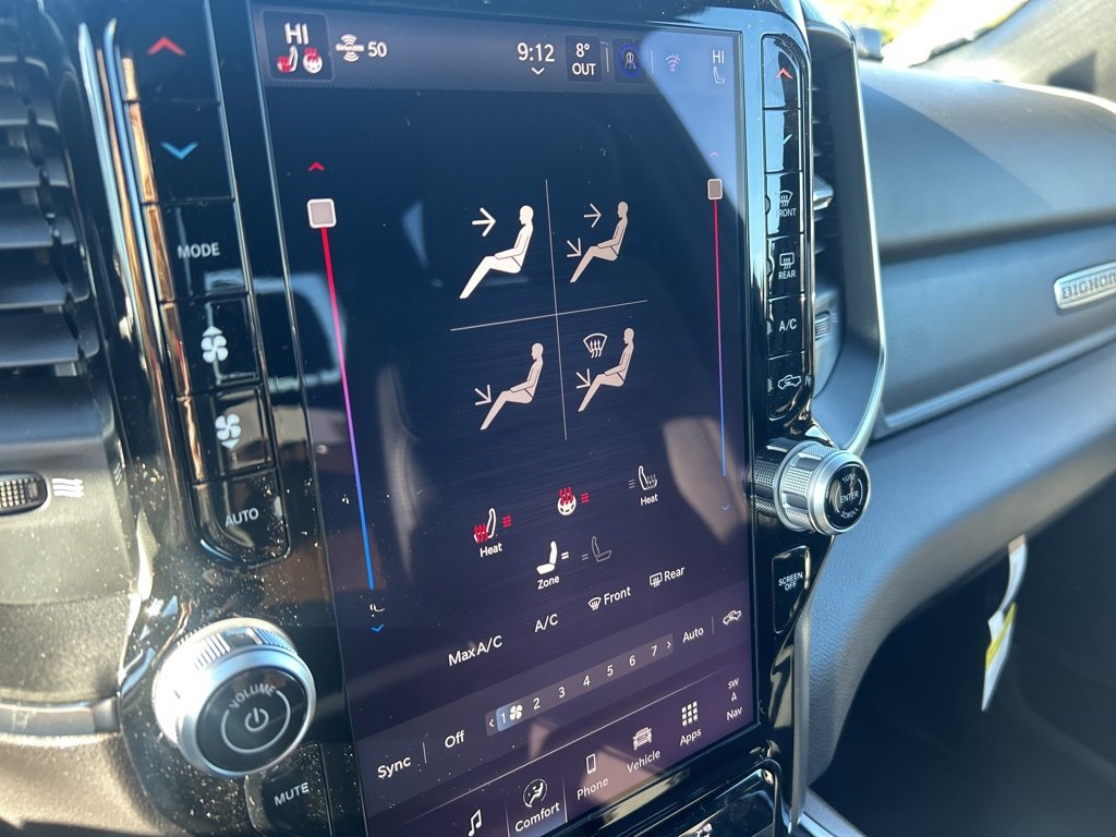 New 2026 RAM 1500 4x4 Crew Cab image 32