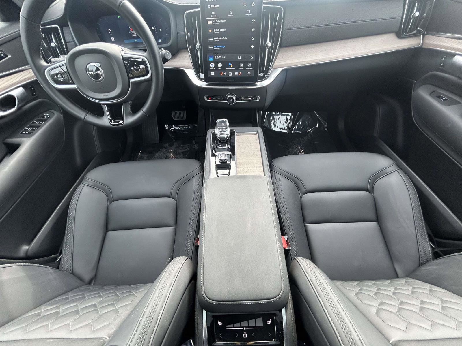 Certified 2025 Volvo XC90 B5 Plus image 13