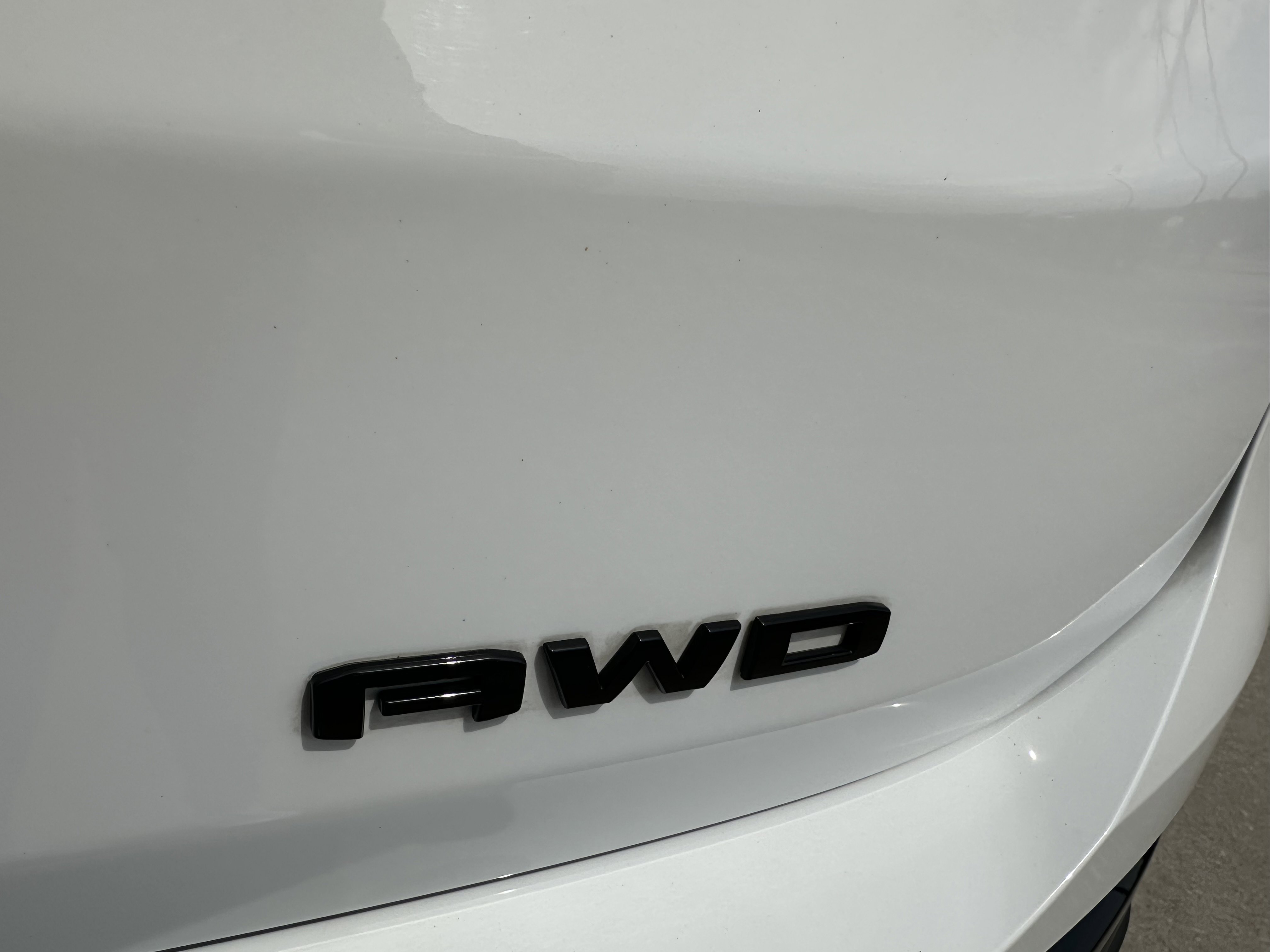 Used 2023 GMC Terrain SLE w/ Driver Convenience Package image 8