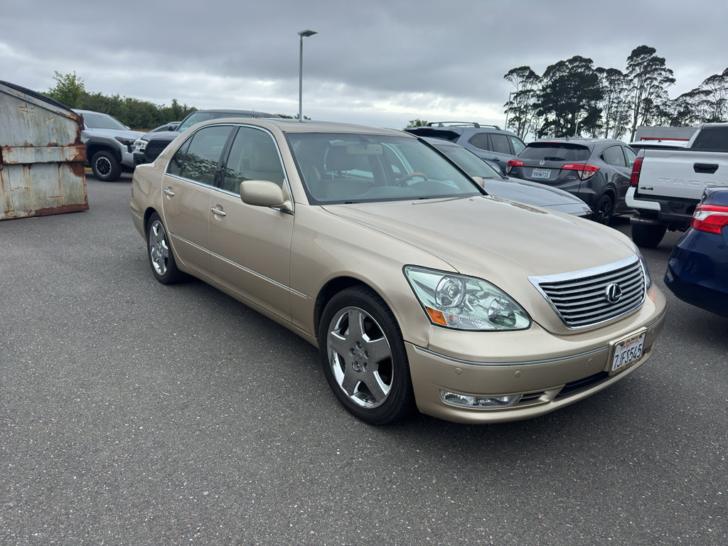 Used 2005 Lexus LS 430 RWD image 2