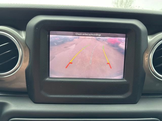 Used 2018 Jeep Wrangler Unlimited Sahara image 17