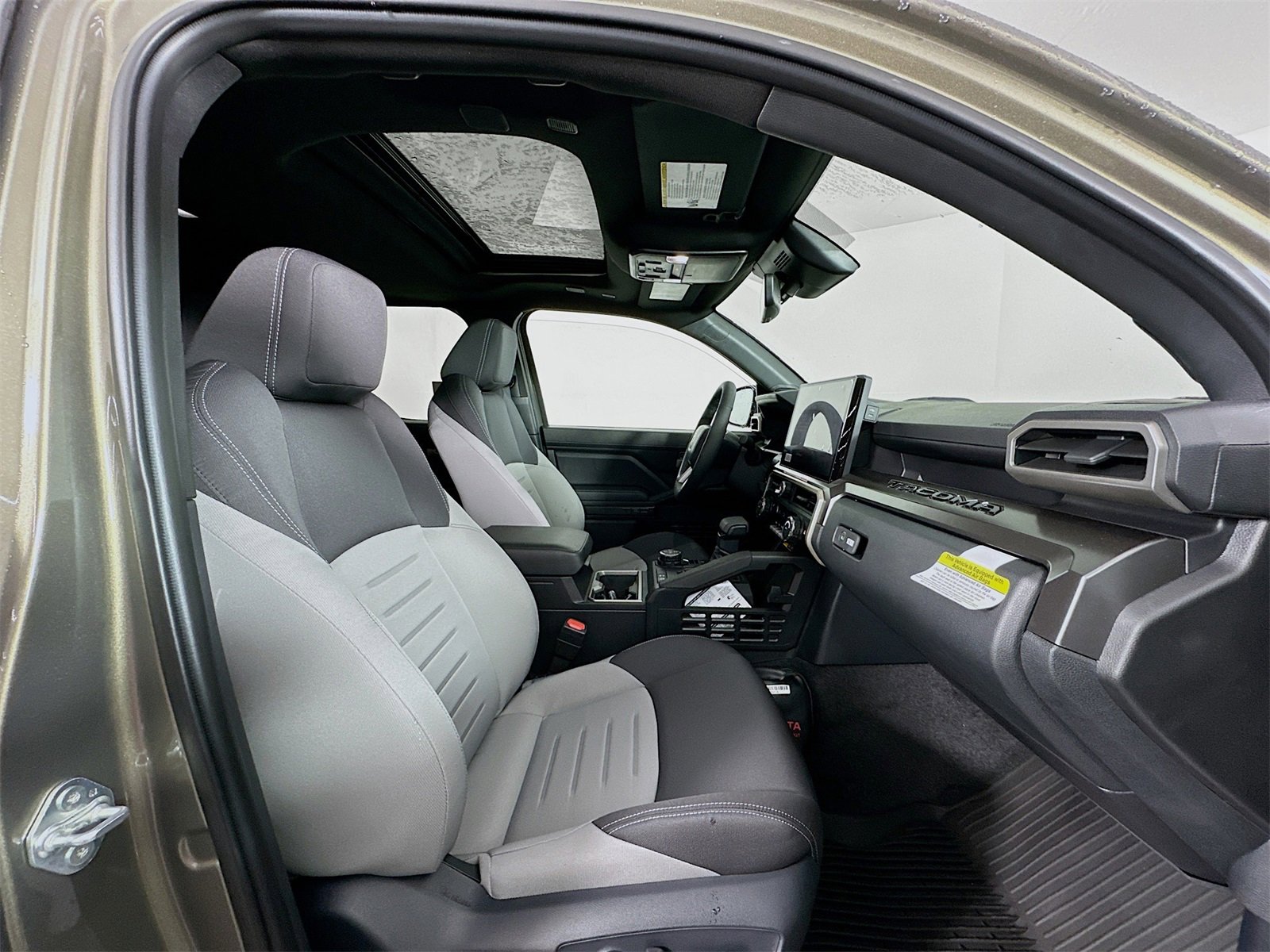 New 2025 Toyota Tacoma TRD Off-Road image 29