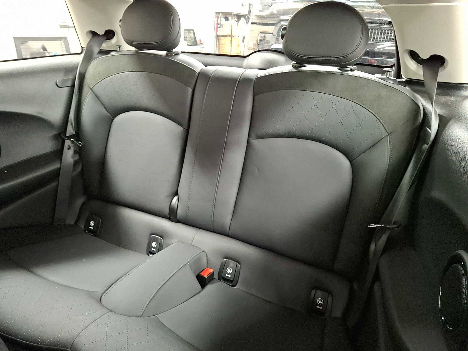 Used 2024 MINI Cooper SE FWD image 8