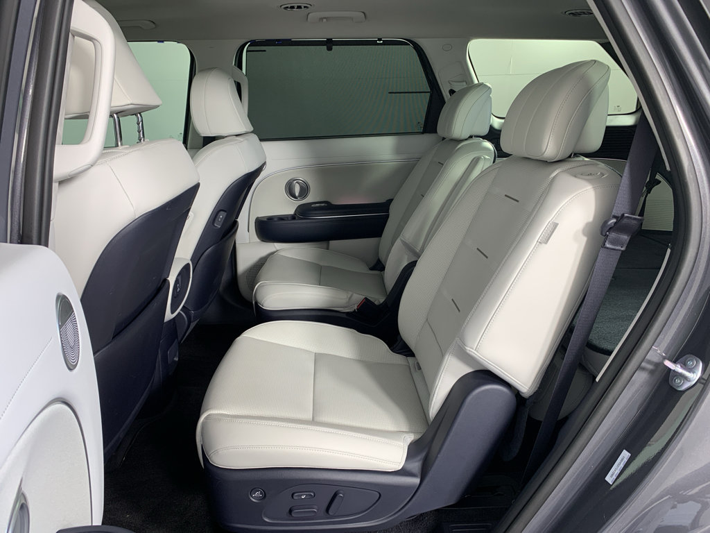 Used 2026 Hyundai Palisade Calligraphy FWD image 37