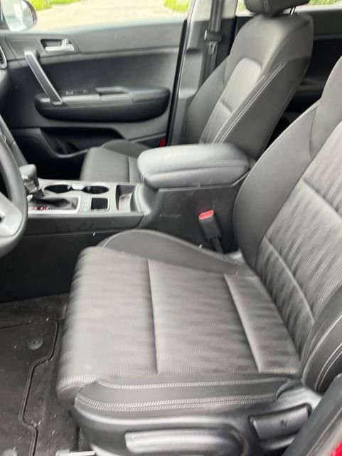 Used 2021 Kia Sportage LX AWD/4WD image 12