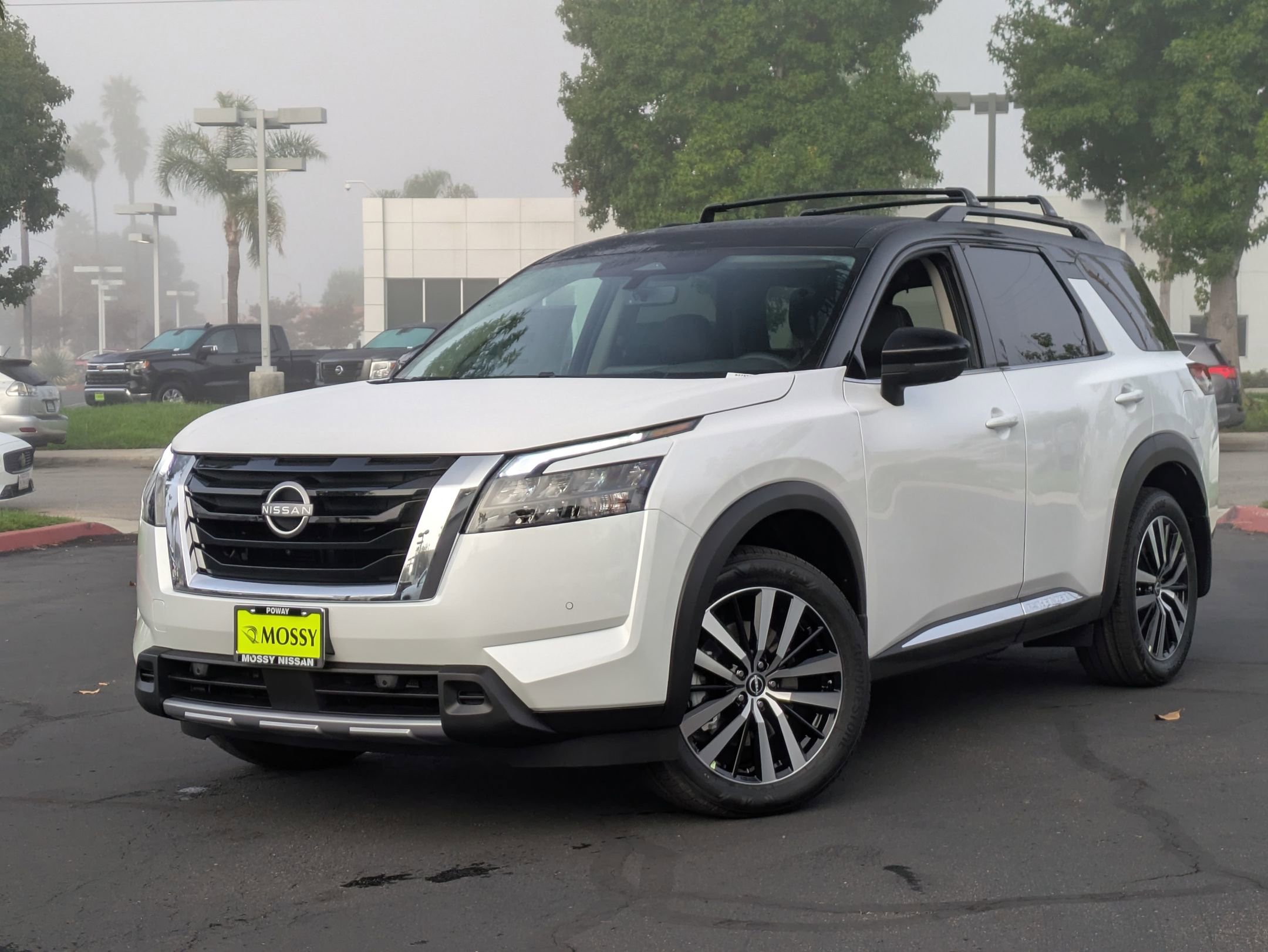 New 2025 Nissan Pathfinder Platinum w/ Cargo Package