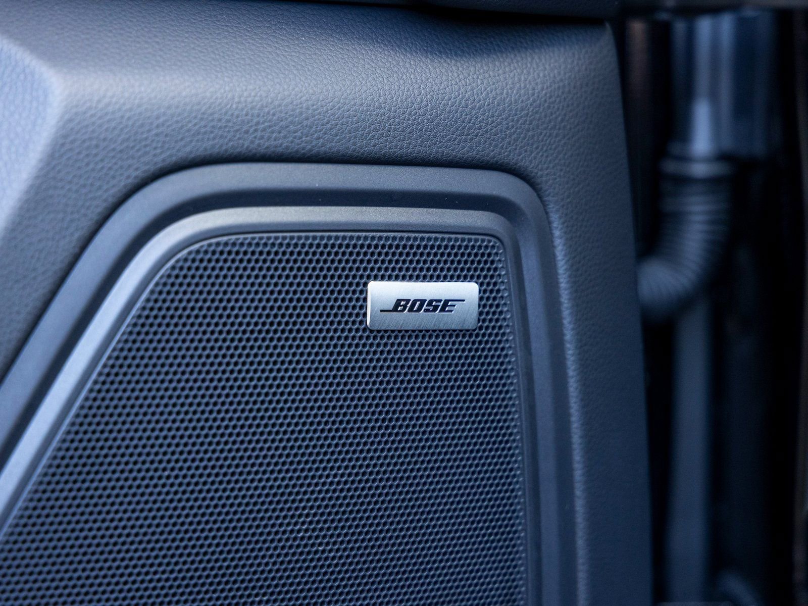 Certified 2025 Porsche Macan image 26