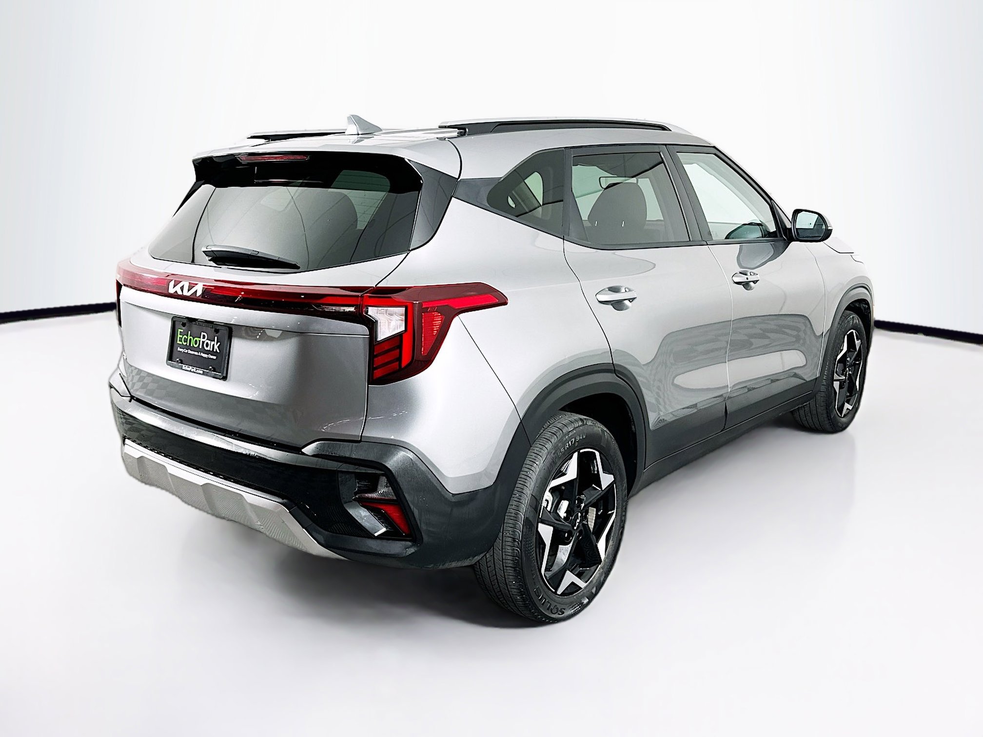 Used 2025 Kia Seltos S FWD image 9