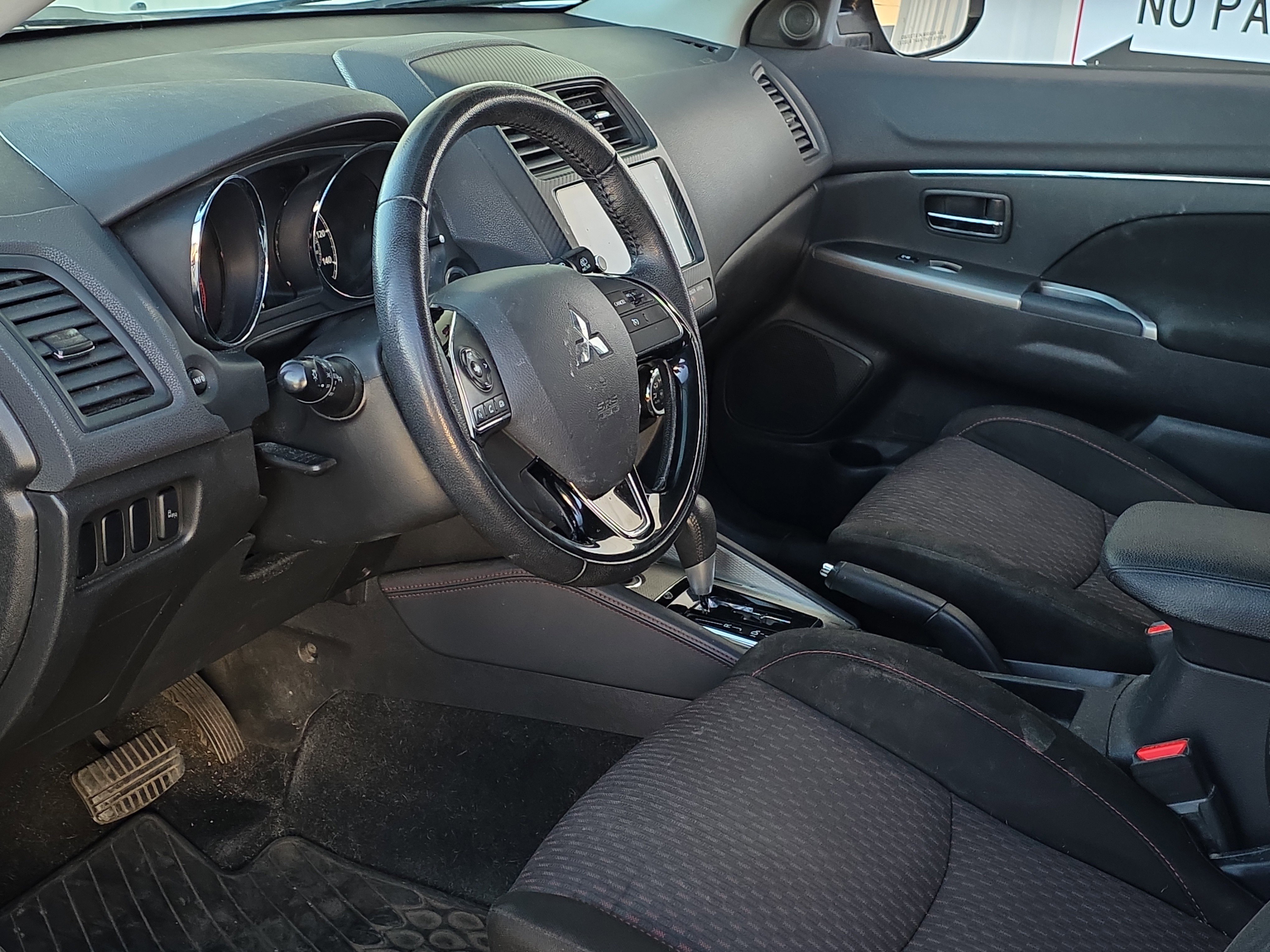 Used 2019 Mitsubishi Outlander Sport SE image 11