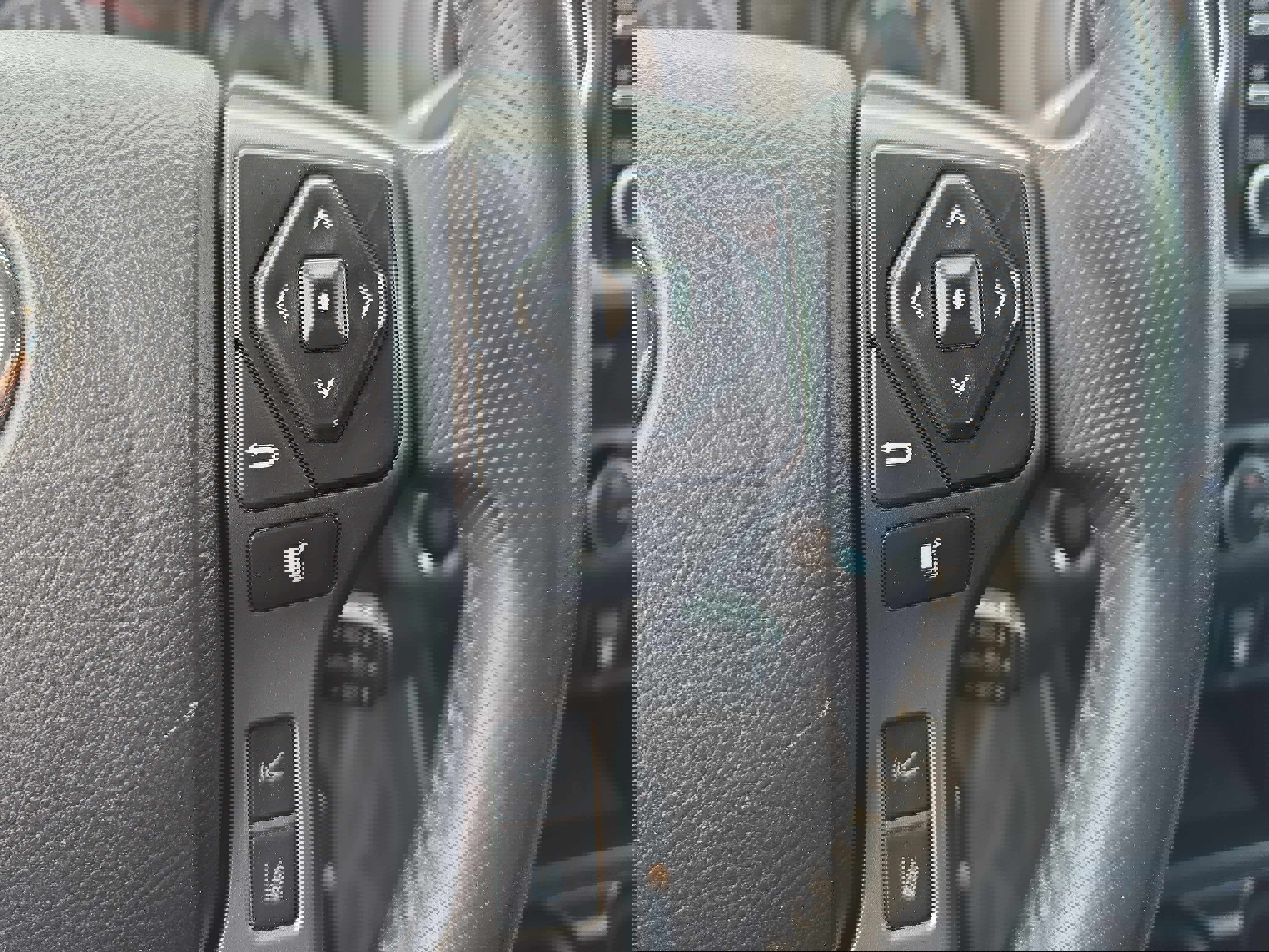 Used 2021 Toyota Tacoma TRD Off-Road w/ Technology Package image 17