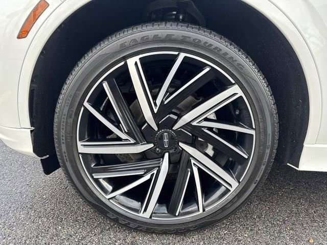 Used 2025 Lincoln Aviator Black Label w/ Jet Appearance Package image 9