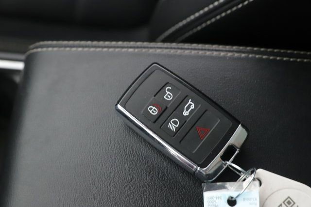 Used 2021 Jaguar E-PACE 300 Sport image 21