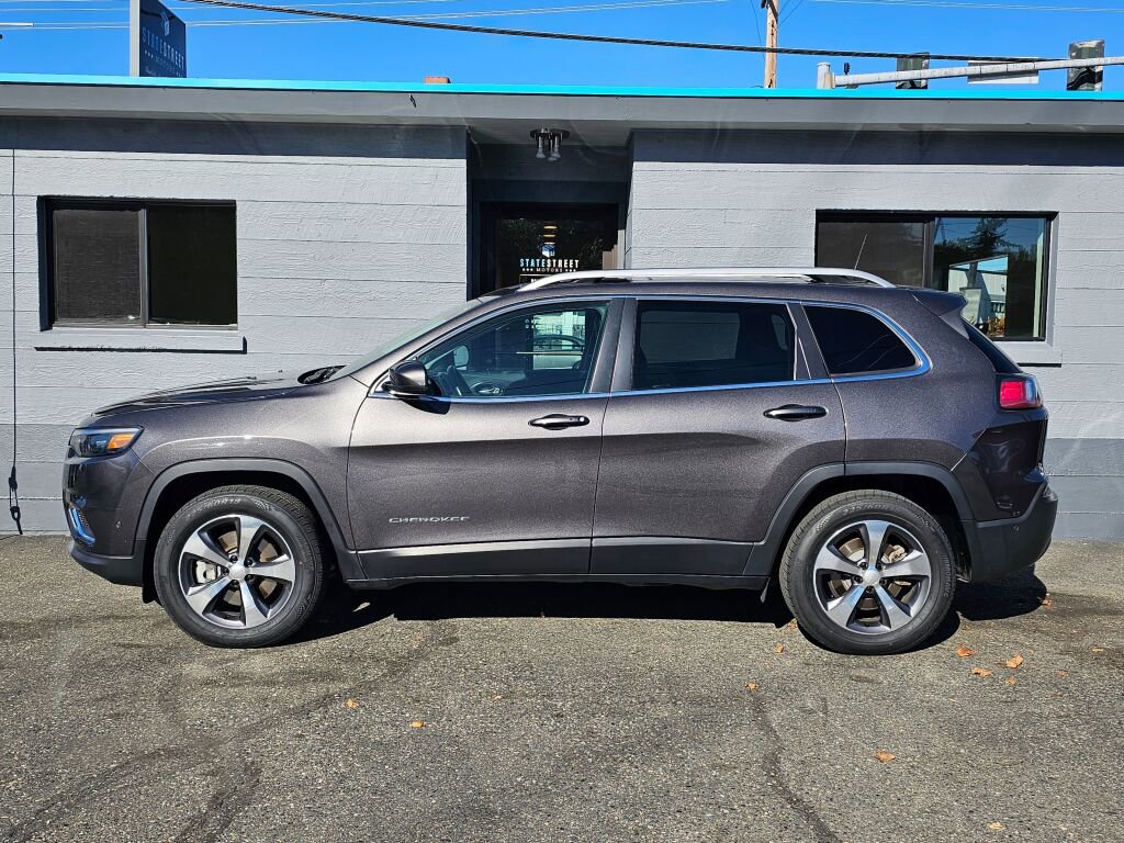 Used 2019 Jeep Cherokee Limited w/ Luxury Group image 3