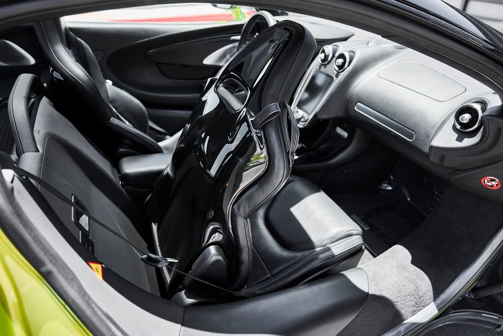Used 2023 McLaren GT RWD image 43