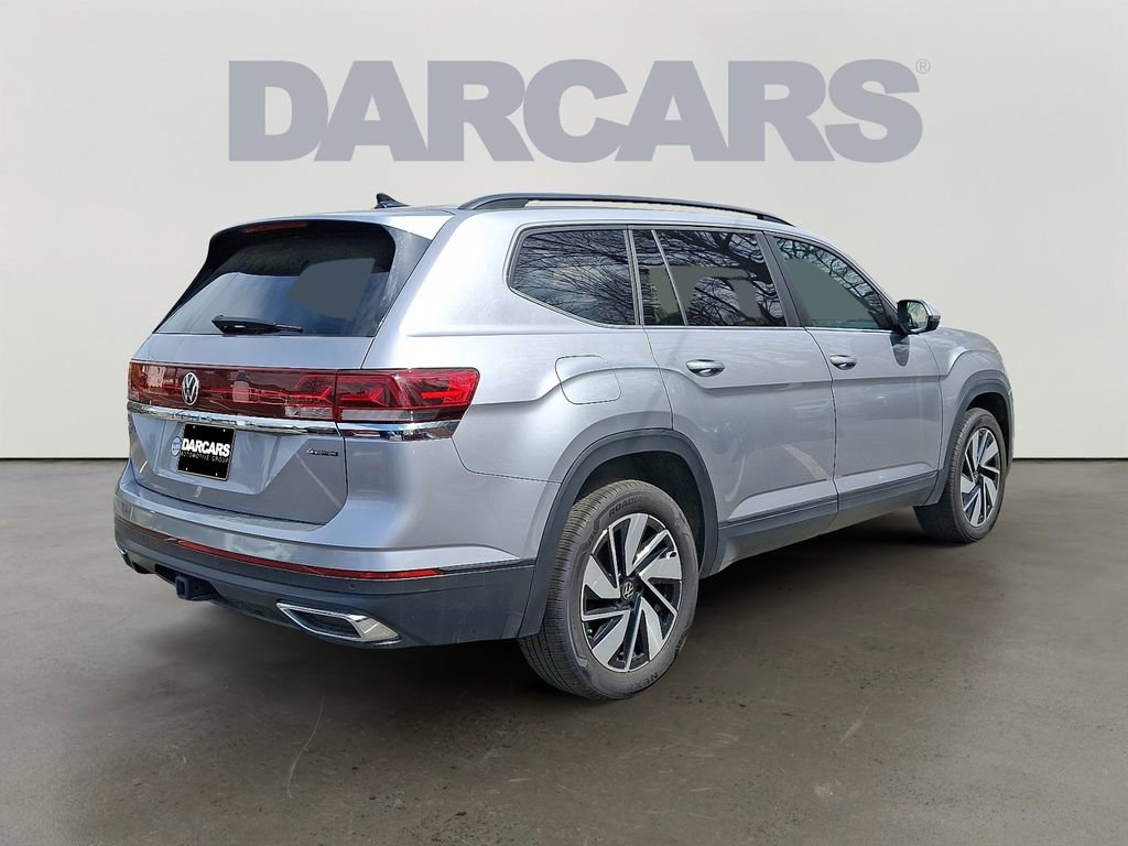 Used 2025 Volkswagen Atlas SE image 6