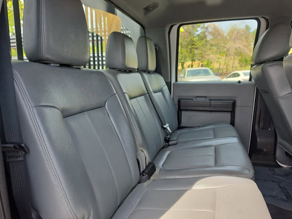 Used 2016 Ford F550 2WD Crew Cab Super Duty image 29