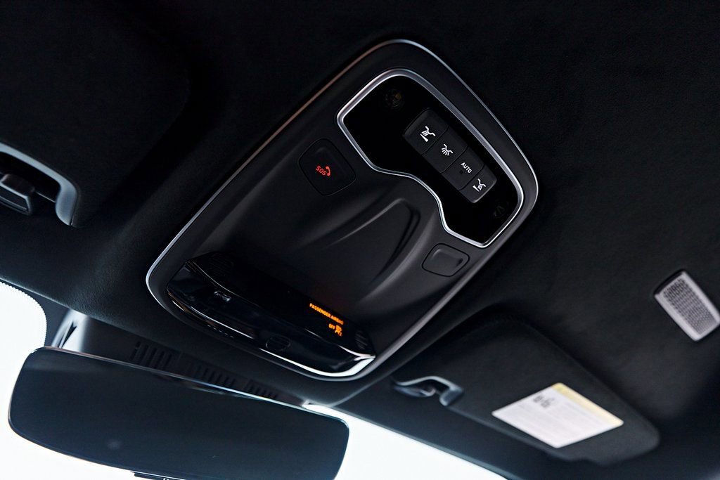 Used 2025 Lotus Emira RWD image 78