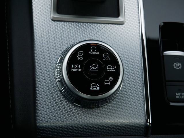 Used 2025 Mitsubishi Outlander SEL image 25