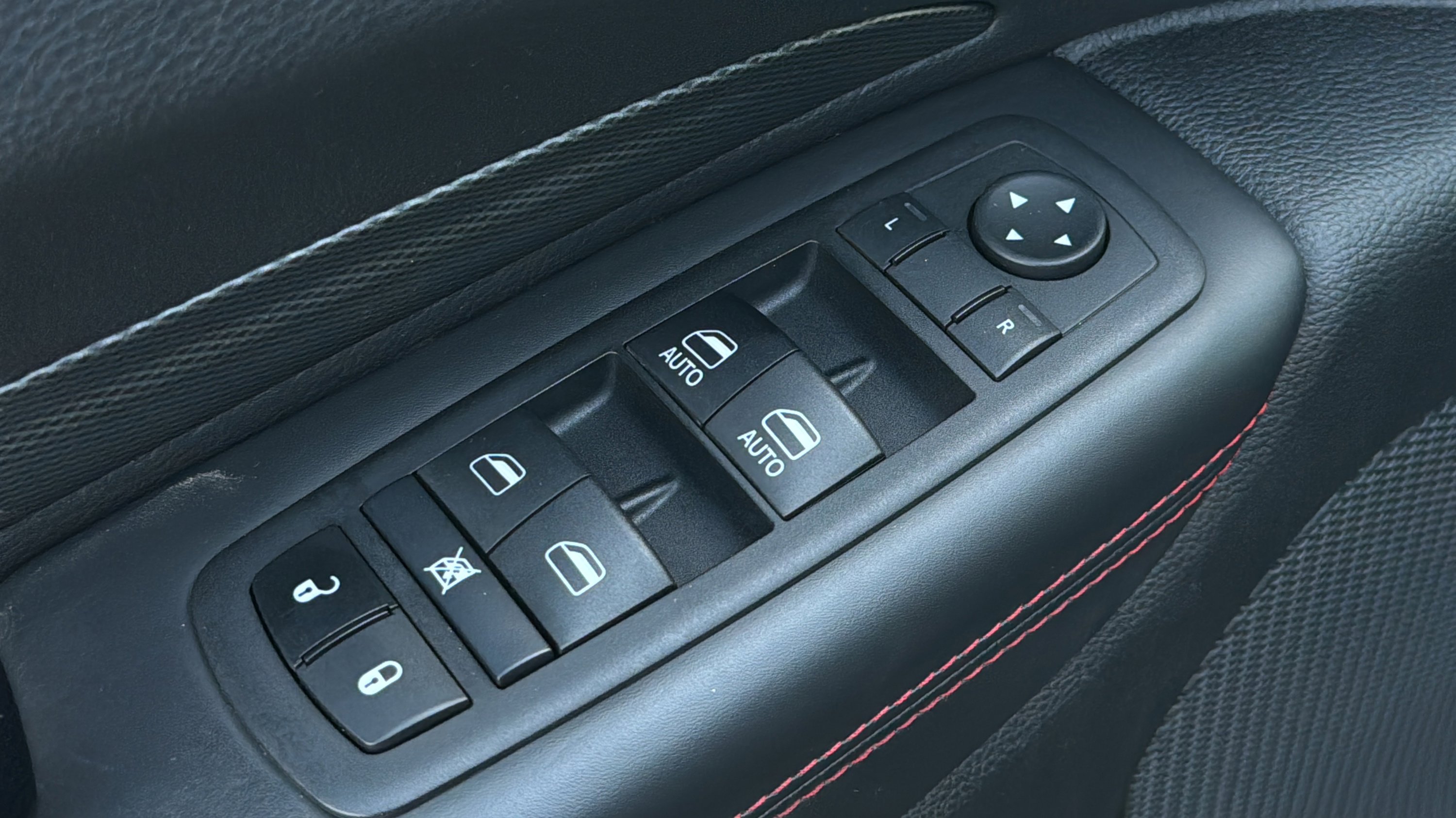 Used 2024 Dodge Durango GT AWD/4WD image 23