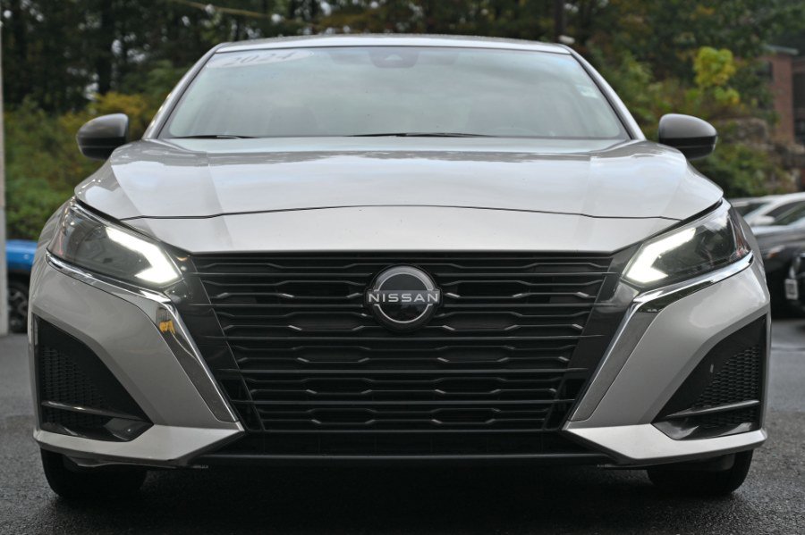 Used 2024 Nissan Altima 2.5 SV image 10