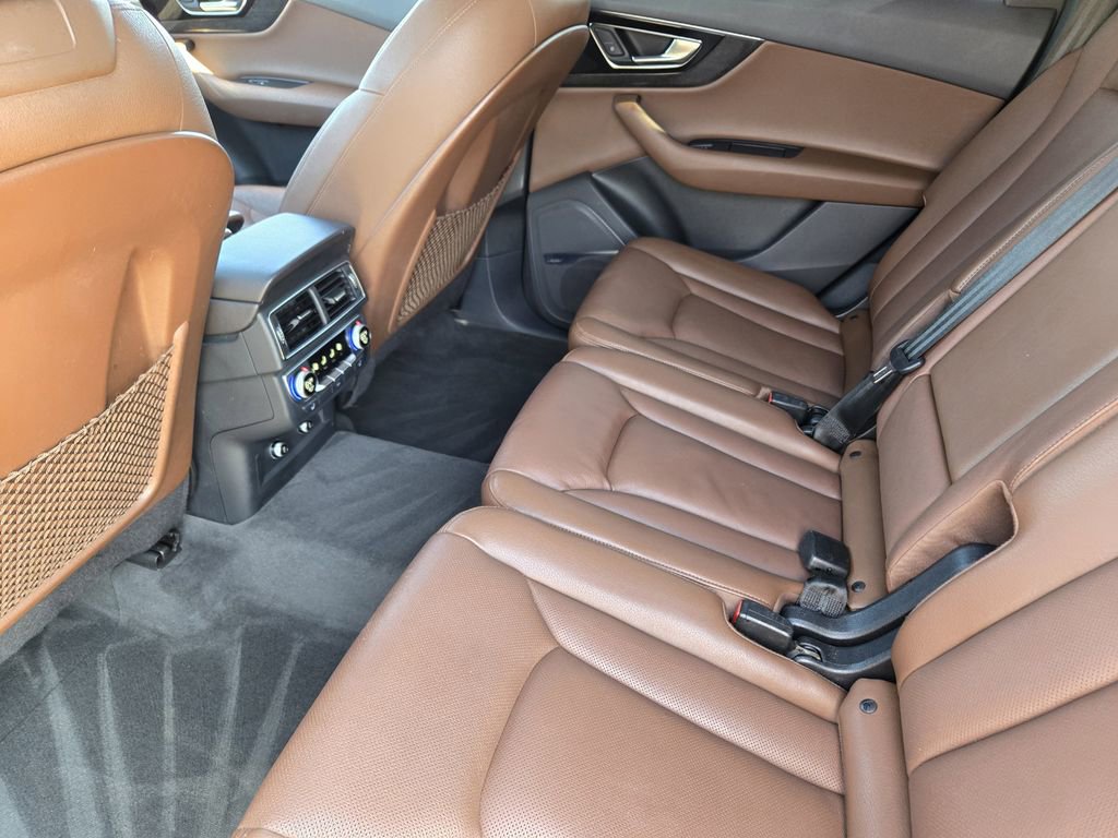 Used 2018 Audi Q7 3.0T Prestige image 38