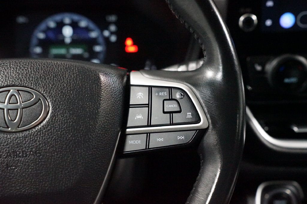 Certified 2024 Toyota Grand Highlander AWD image 13