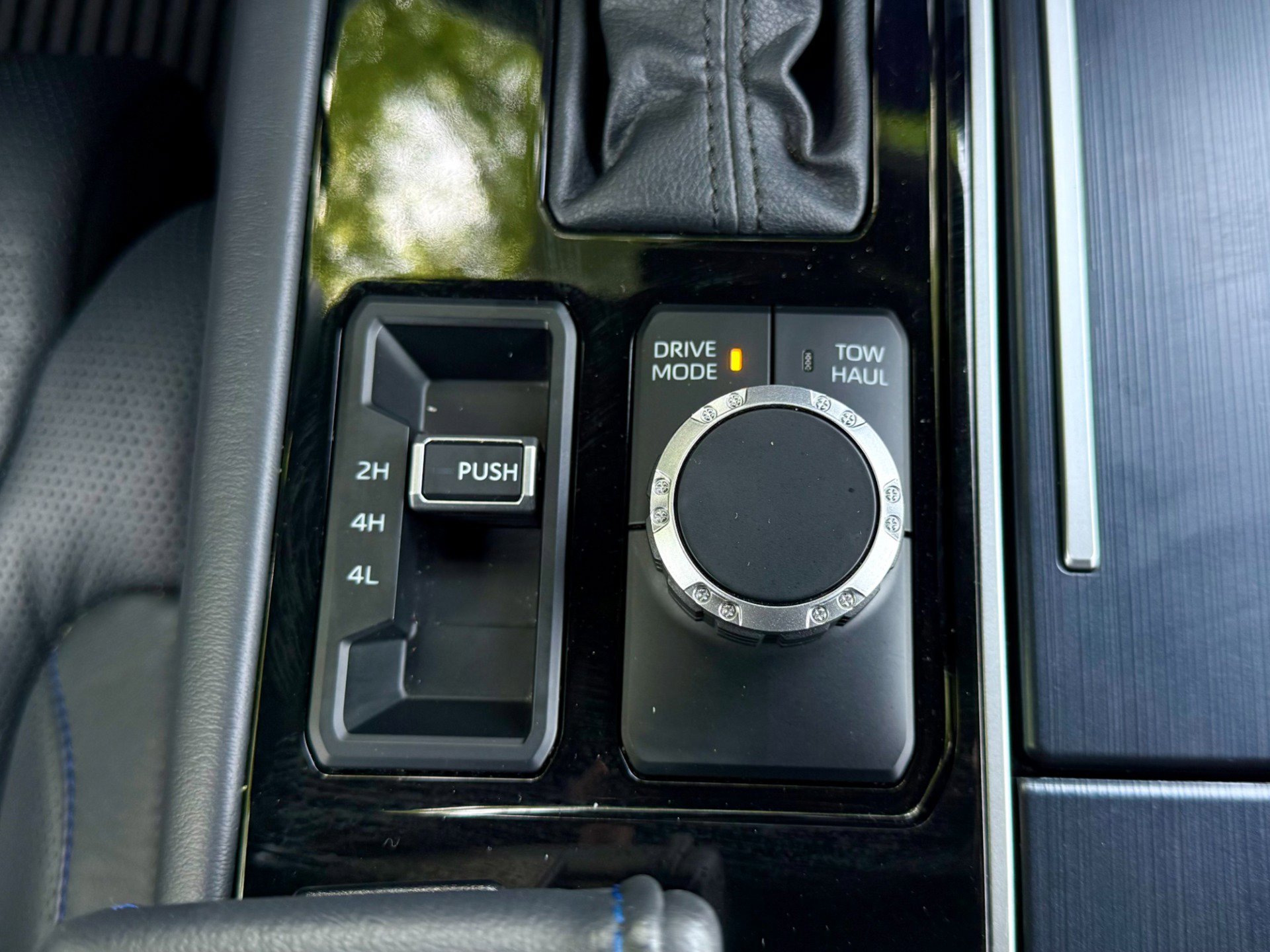 Used 2023 Toyota Sequoia Platinum image 24