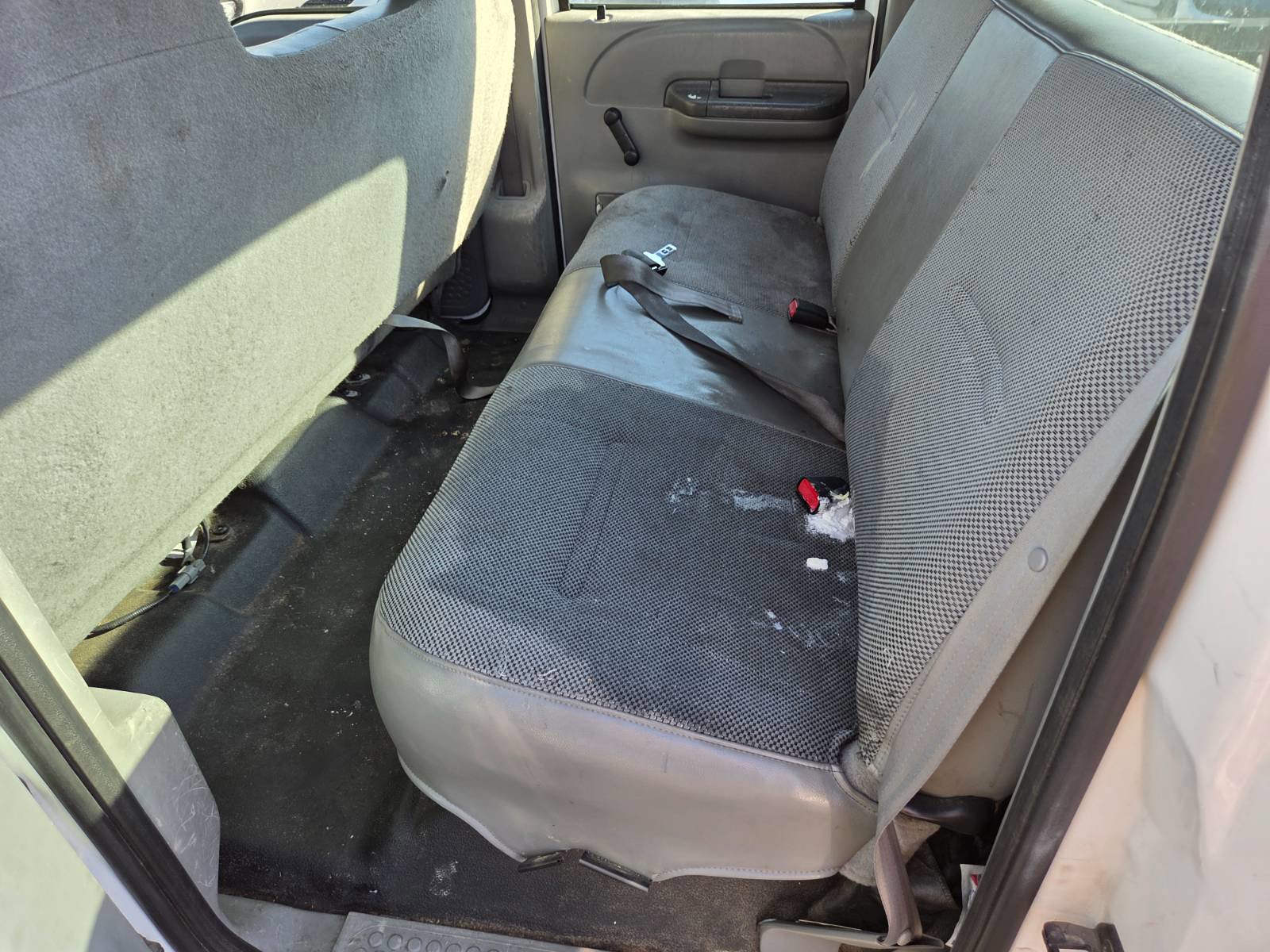 Used 2003 Ford F250 XL image 10